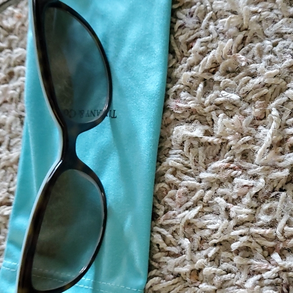 Tiffany and Co sunglasses - Picture 6 of 6